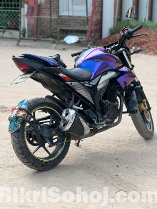 Gixxer monotone